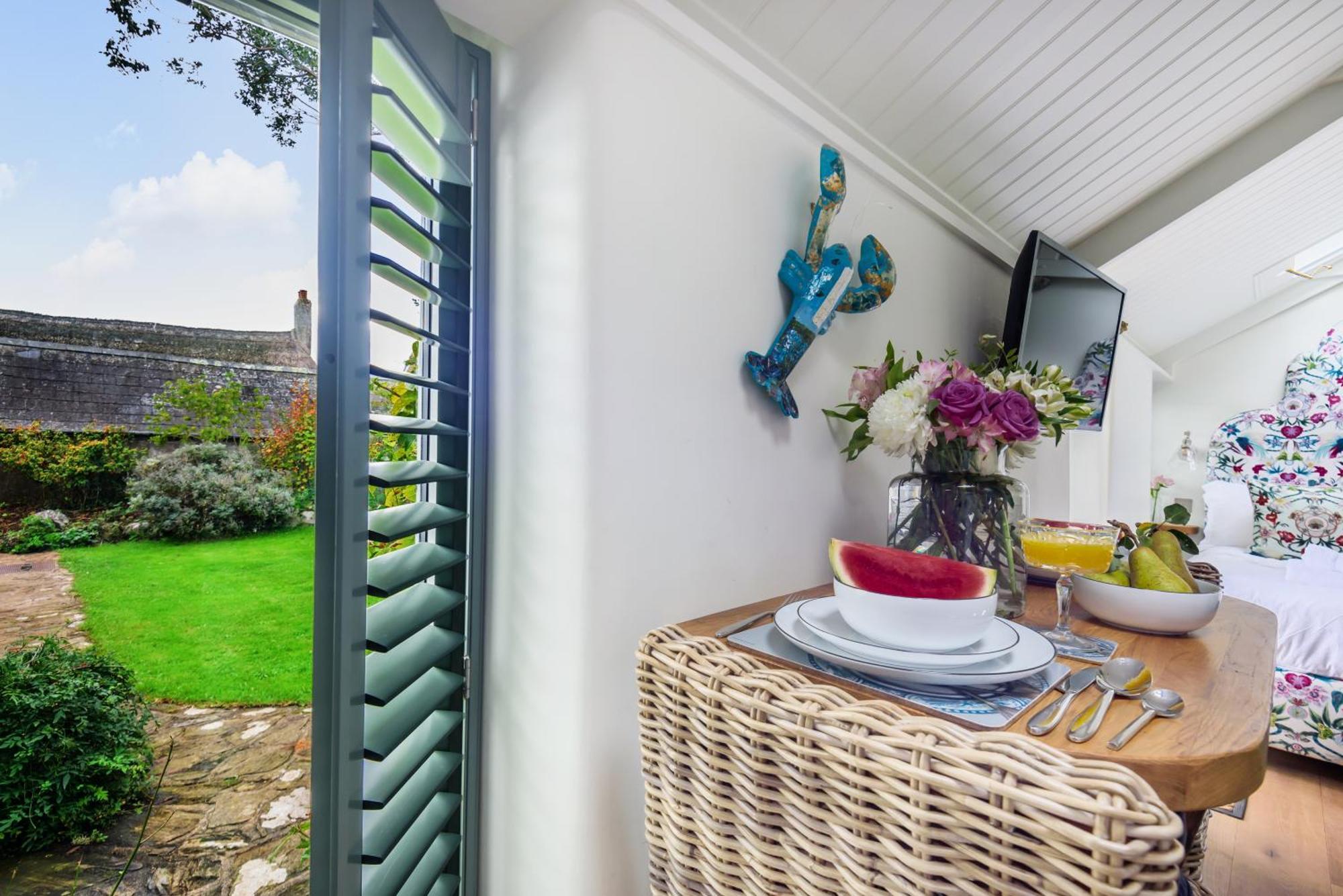 The Secret Garden Villa Malborough ภายนอก รูปภาพ