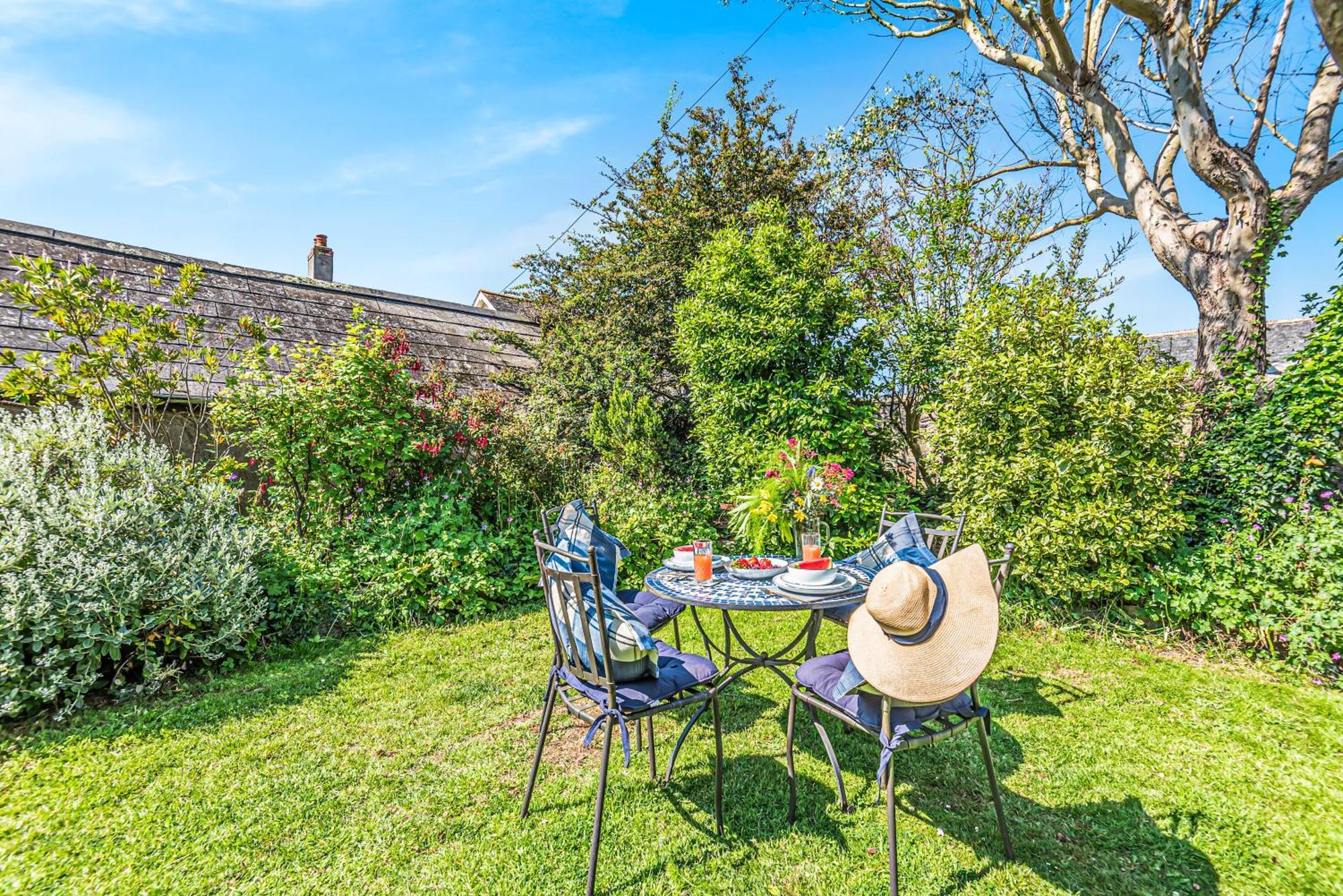 The Secret Garden Villa Malborough ภายนอก รูปภาพ